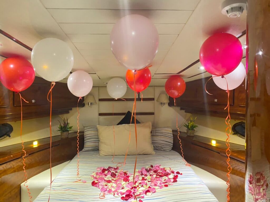 Yacht Birthday Decoration in a private room