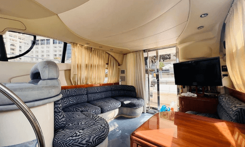 Renting Yachts In Dubai00001